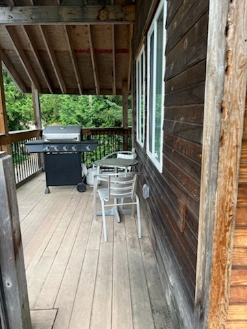 Arc Suite with Mountain Views